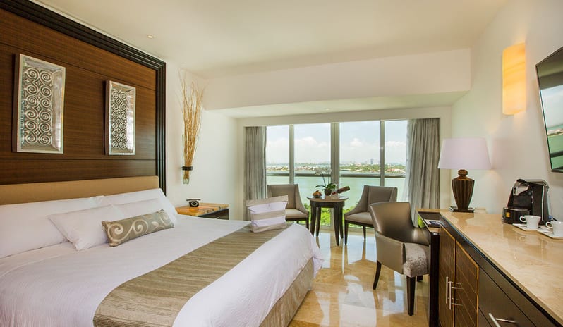 Le Blanc Spa Resort-Royale Deluxe Lagoon View 1_7477